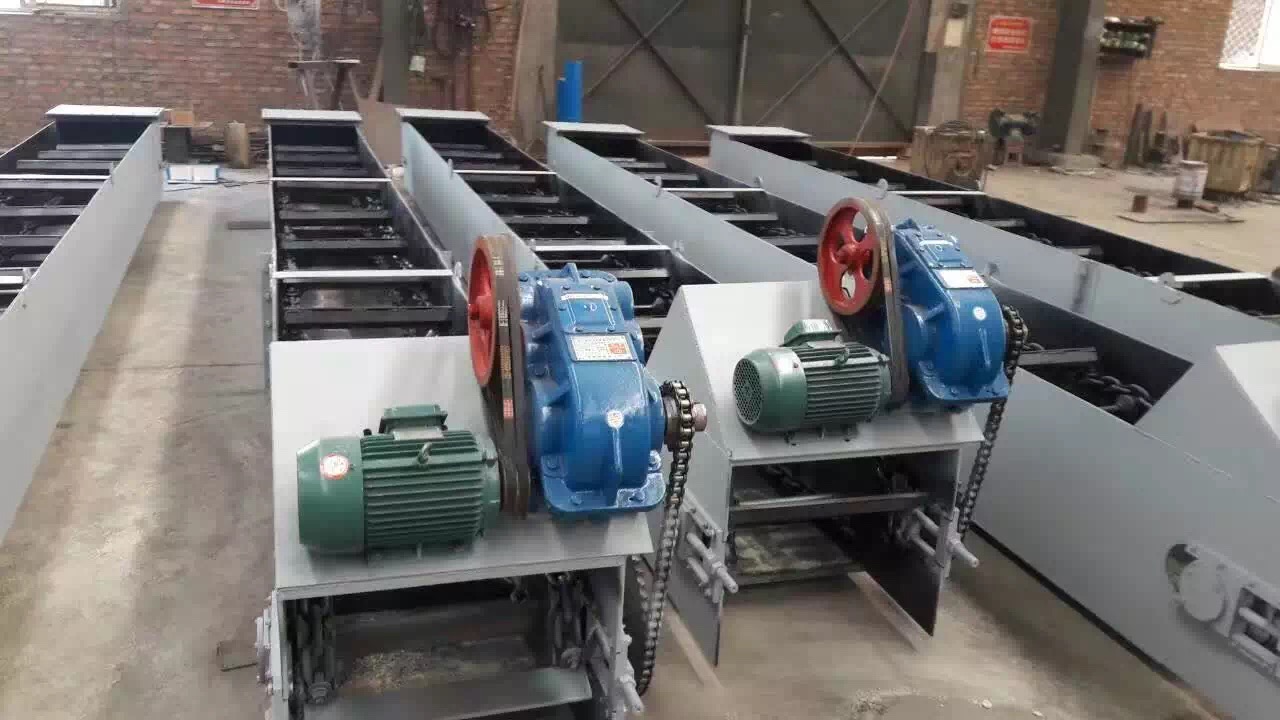 水平（píng）刮板輸送機廠家設備展示