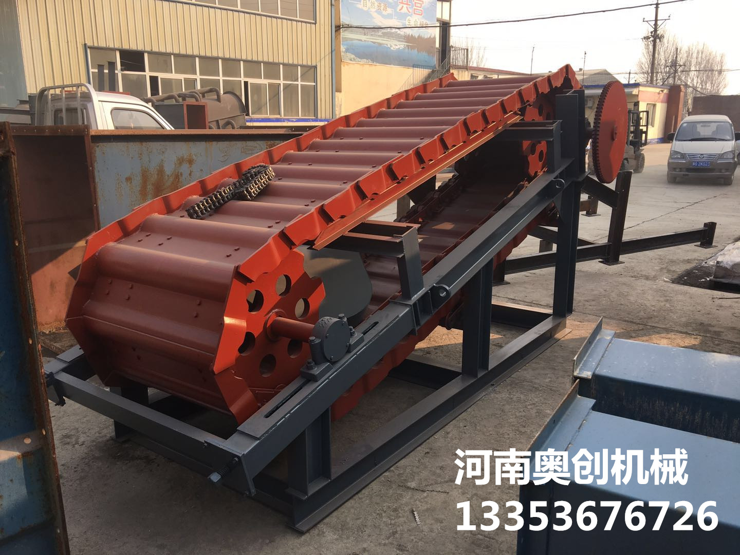 小型角（jiǎo）度鱗板機廠（chǎng）家展示