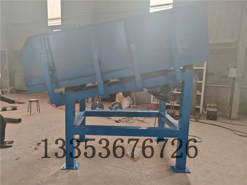 采石礦大型振動放礦（kuàng）機1
